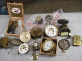 Lot of clock movements, chimes