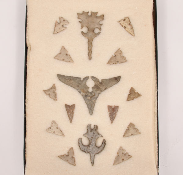 Lot of contemporary exotic flints.