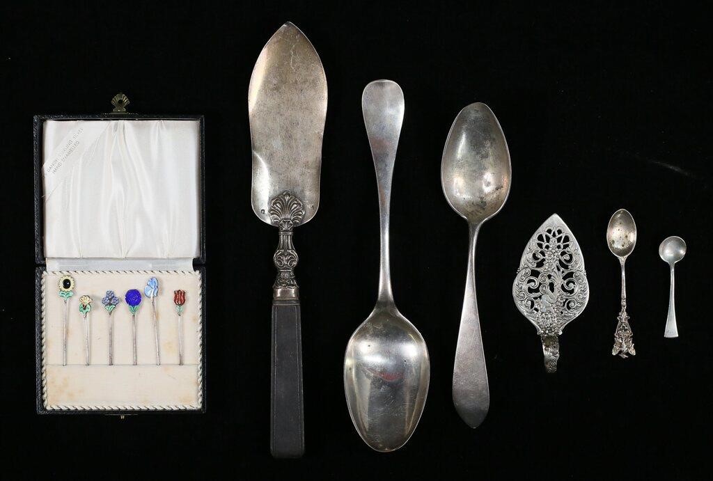 LOT OF CONTINENTAL SILVERLot of