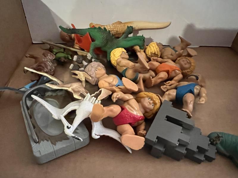 LOT OF DINOSAURS, CAVEMAN, WOOLLY