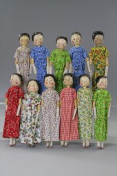 LOT OF ELEVEN JOINTED WOODEN '