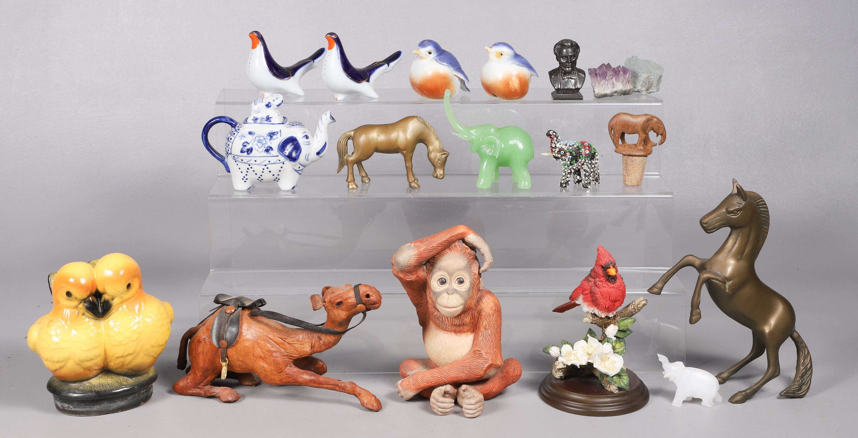 Lot of figurines, including Lenox