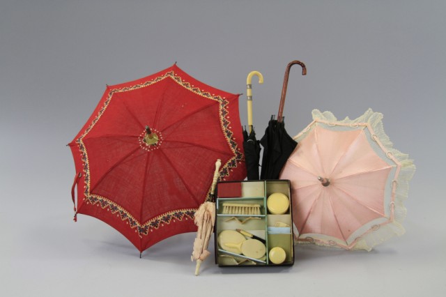 LOT OF FIVE DOLL PARASOLS & BOXED