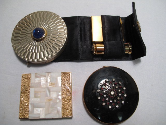 Lot of four assorted vintage ladies