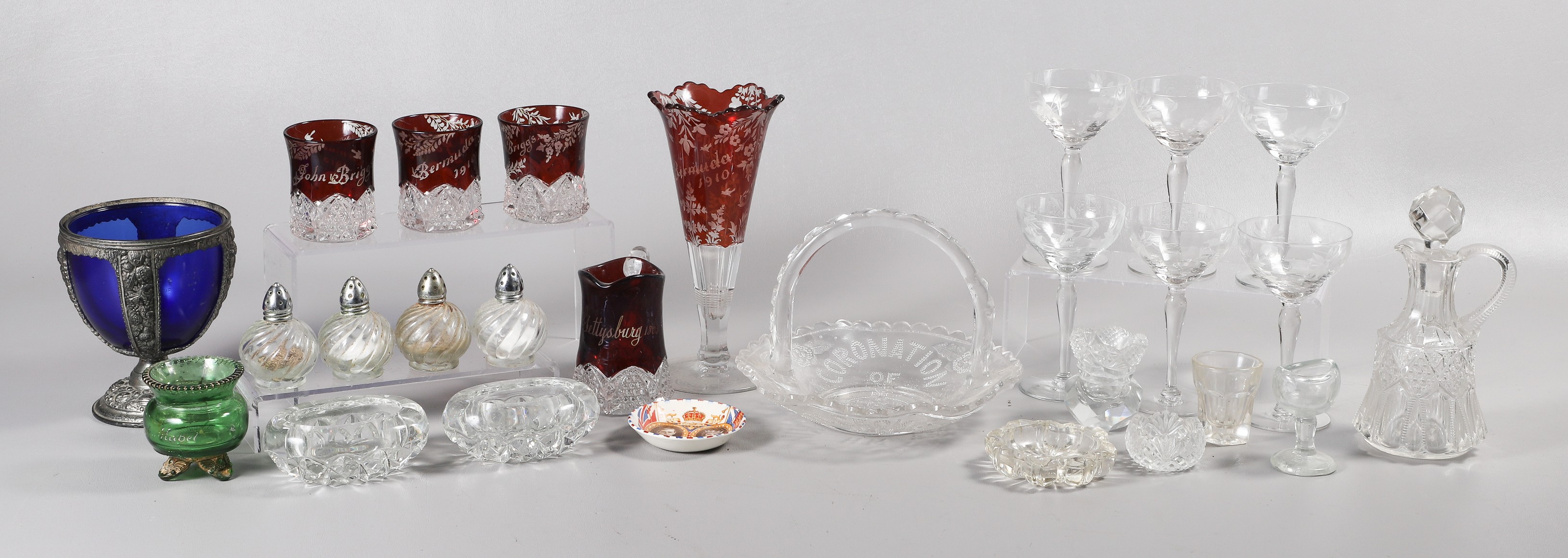 Lot of glassware, including (5) pcs