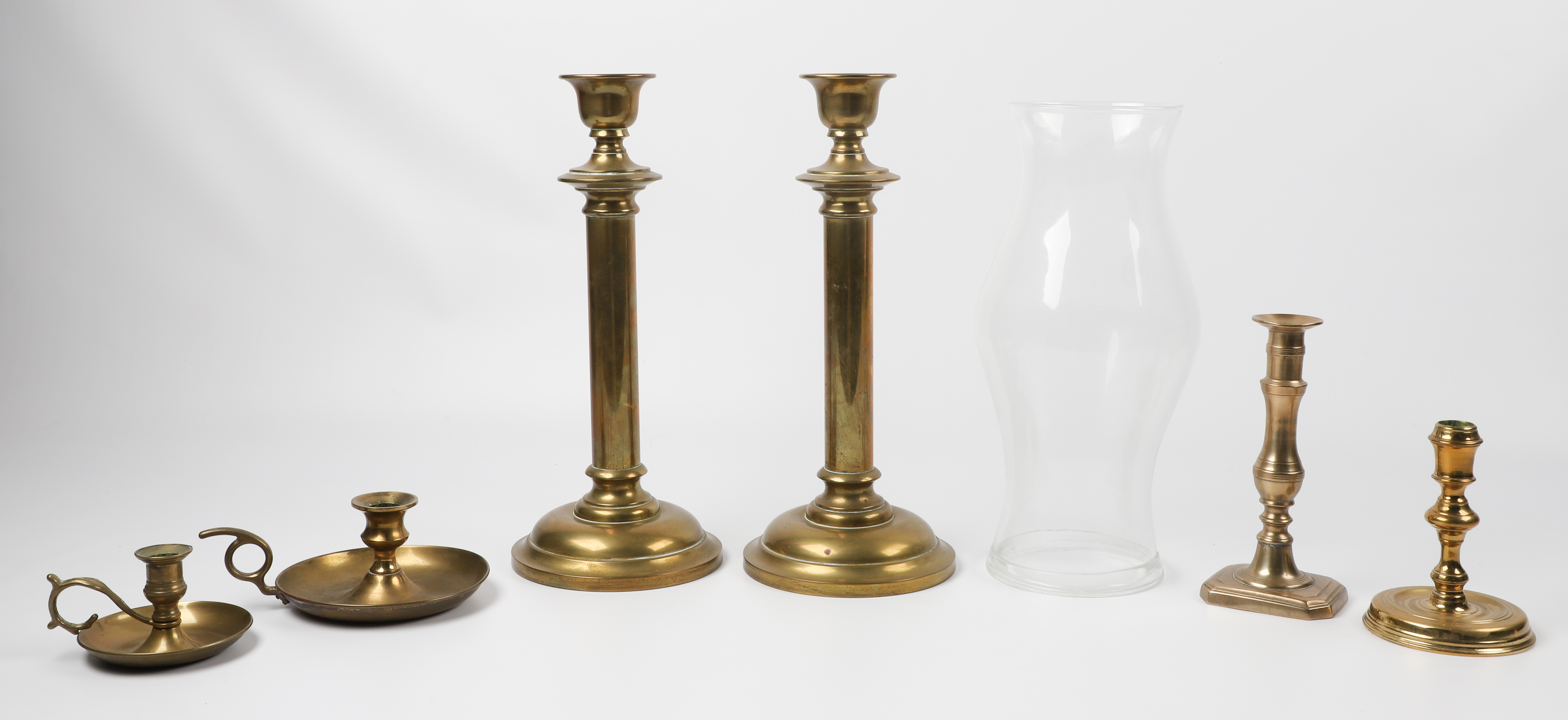 Lot of lighting items, c/o pair