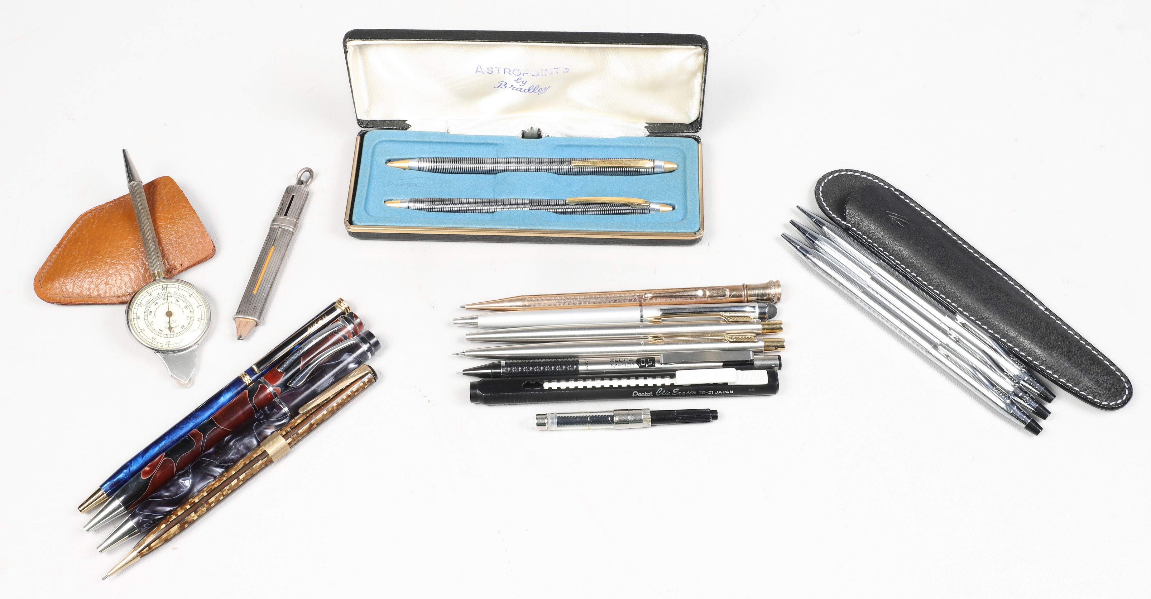 Lot of Mechanical pencils & ball