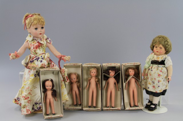 LOT OF MID 20th CENTURY DOLLS