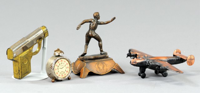 LOT OF PENCIL SHARPENERS Figural