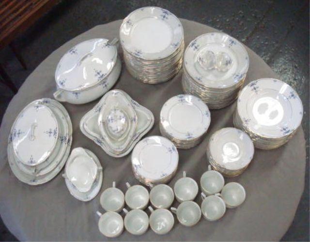 Lot of Porcelain. From a Forest