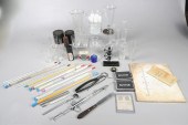 Lot of scientific items, inclu