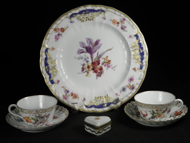 Lot of six pieces of continental