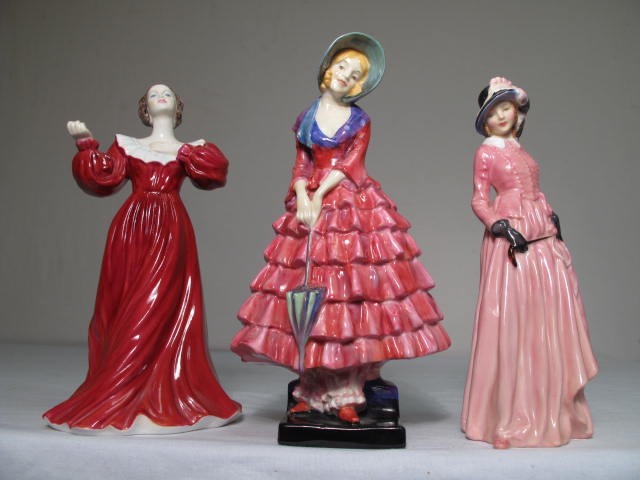Lot of three English porcelain
