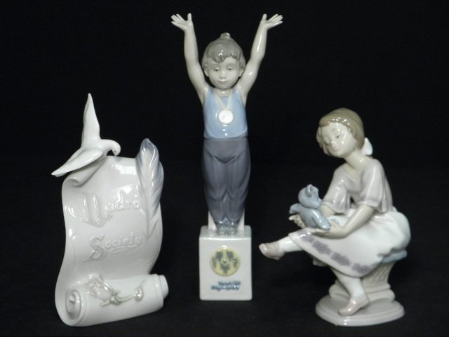 Lot of three Lladro porcelain