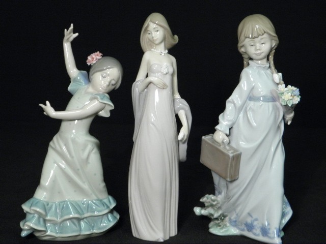 Lot of three Lladro Spanish