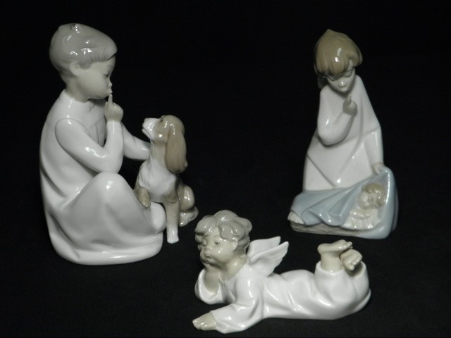 Lot of three Lladro Spanish