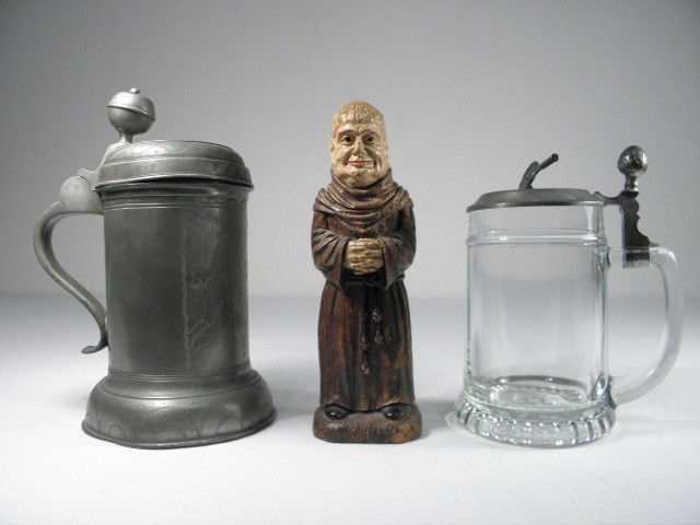 Lot of two German tankards and a