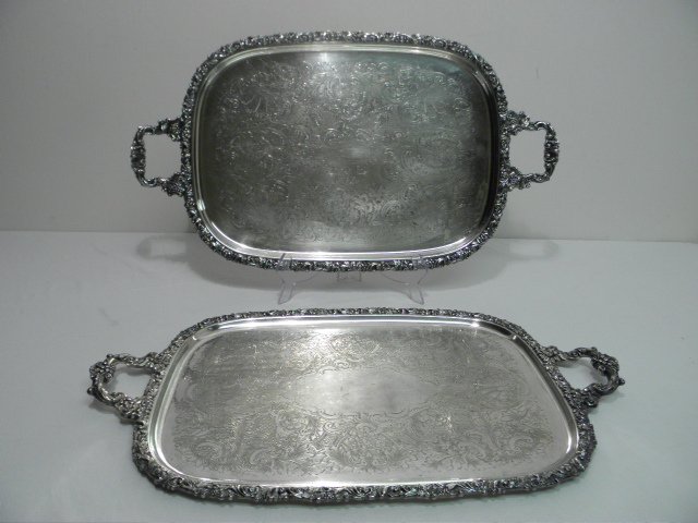 Lot of two silver plated serving
