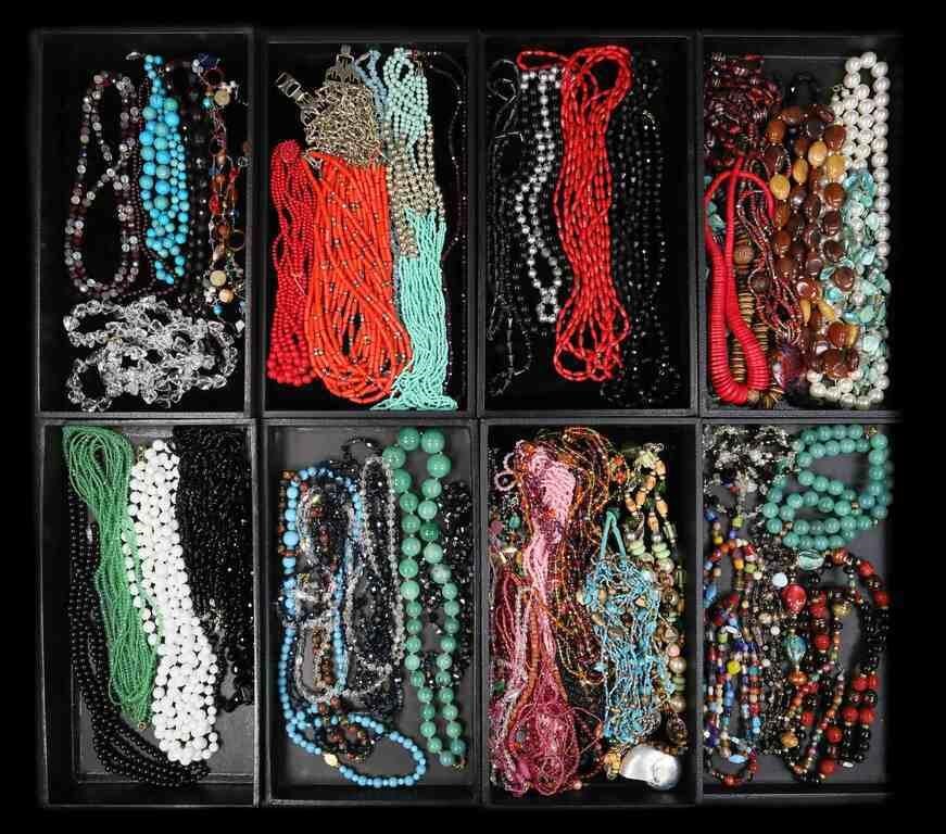 LOT OF VINTAGE BEADED