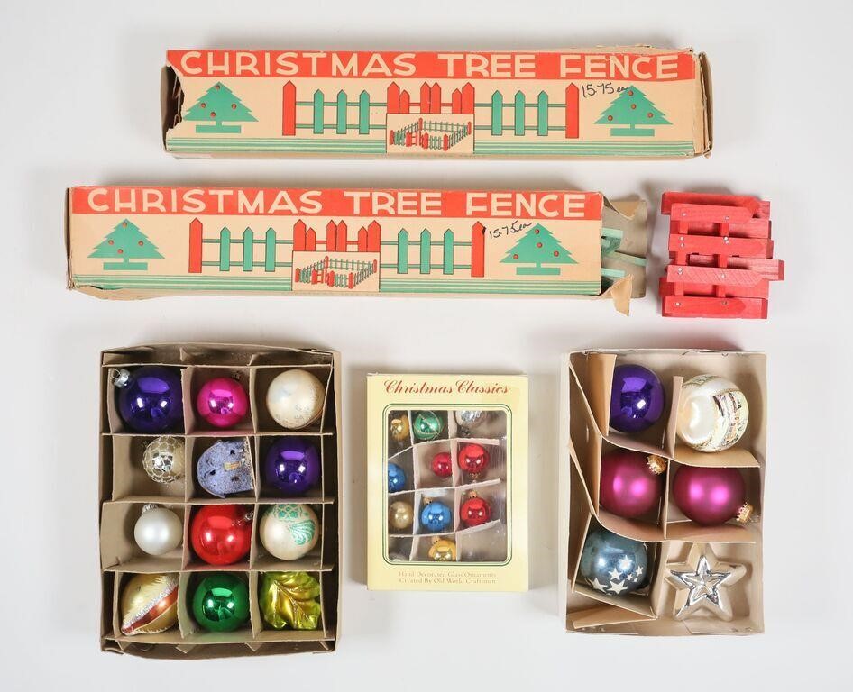 LOT OF VINTAGE CHRISTMAS TREE