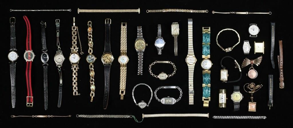 LOT OF WOMEN'S WATCHESSilver and