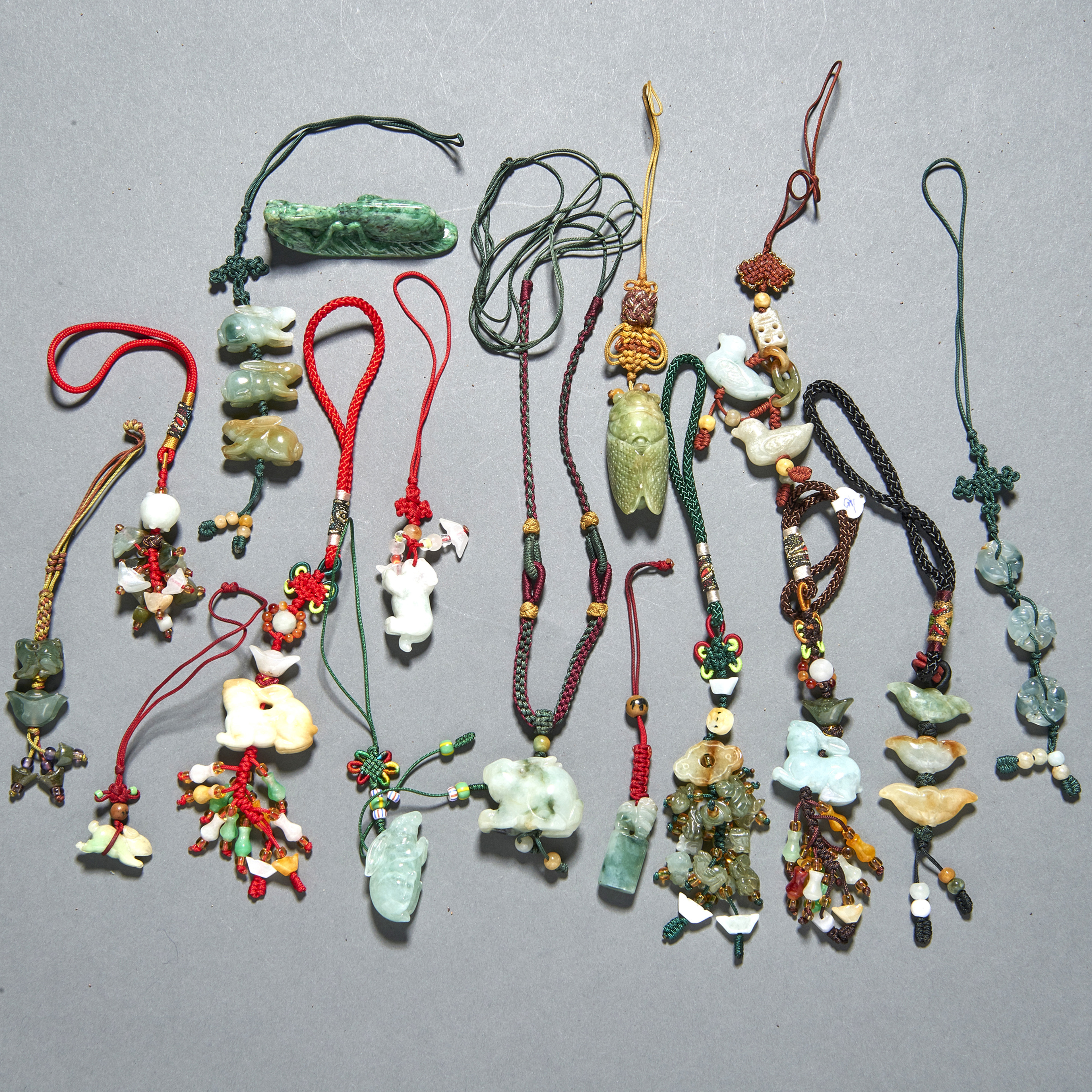 (LOT OF12) CHINESE JADE CARVINGS OF
