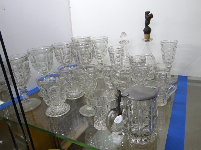 Lot over (20) pcs. early Pillar and