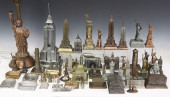 (LOT) SOUVENIR ARCHITECTURAL B