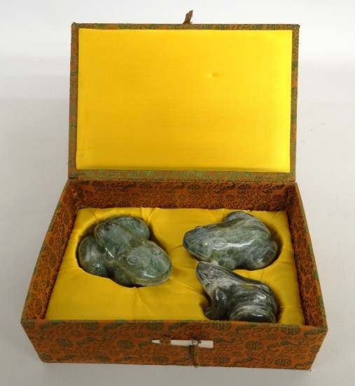 Lot three Asian boxed frogs.