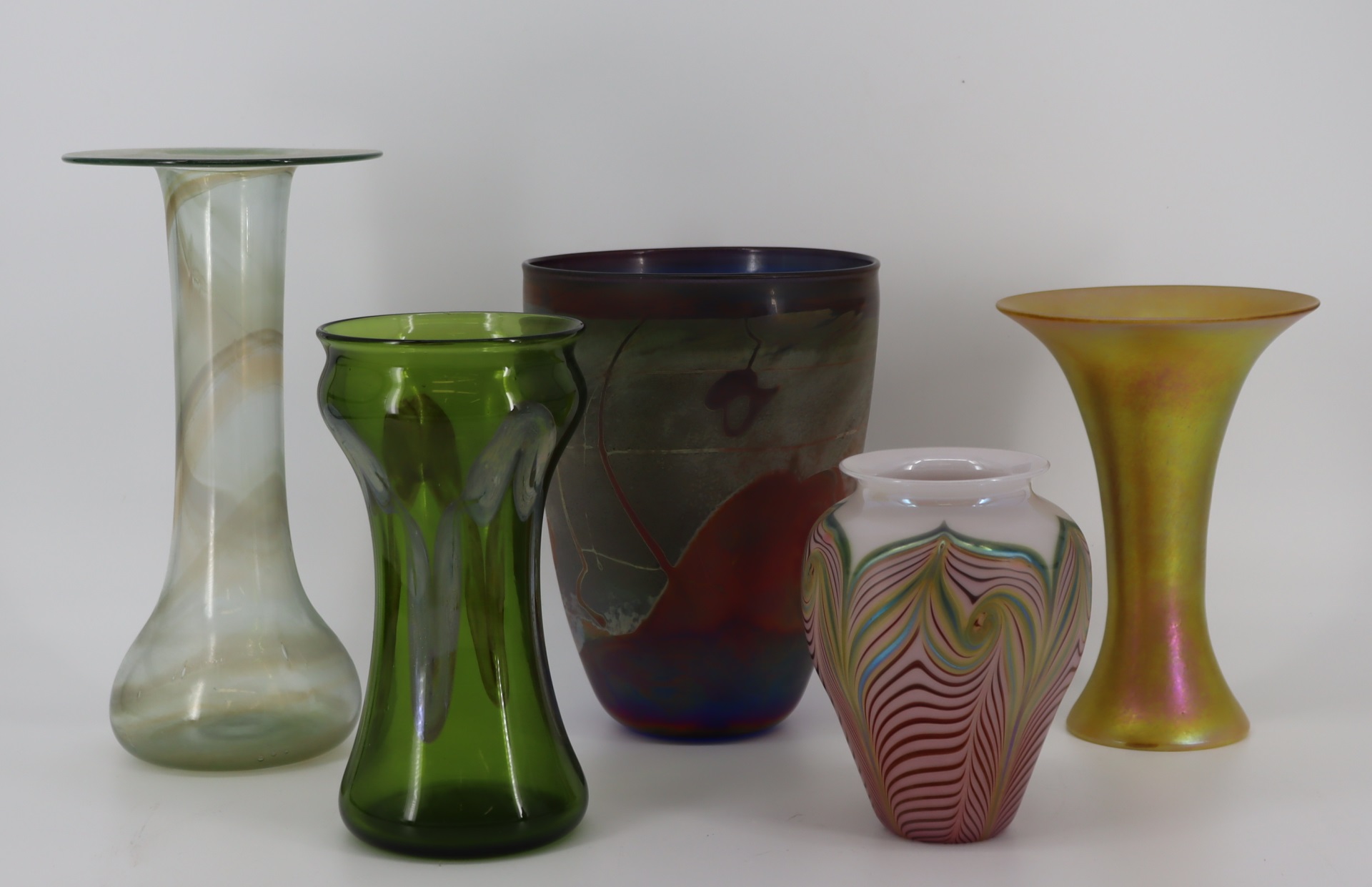LOT VINTAGE ART GLASS CABINET VASES
