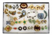 (LOT) VINTAGE COSTUME JEWELRY,