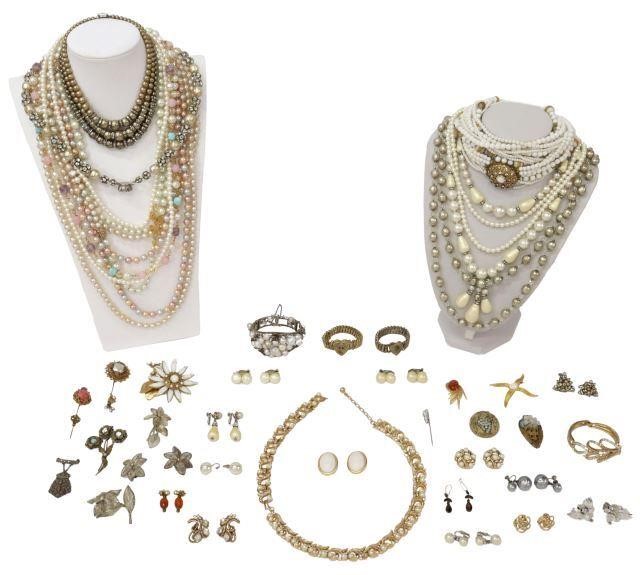 (LOT) VINTAGE COSTUME JEWELRY,