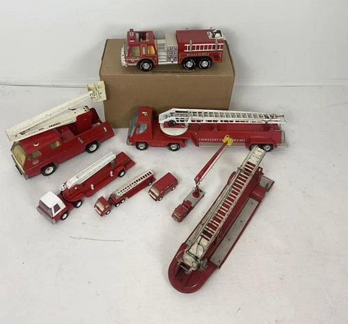LOT VINTAGE TOY TRUCKSincluding