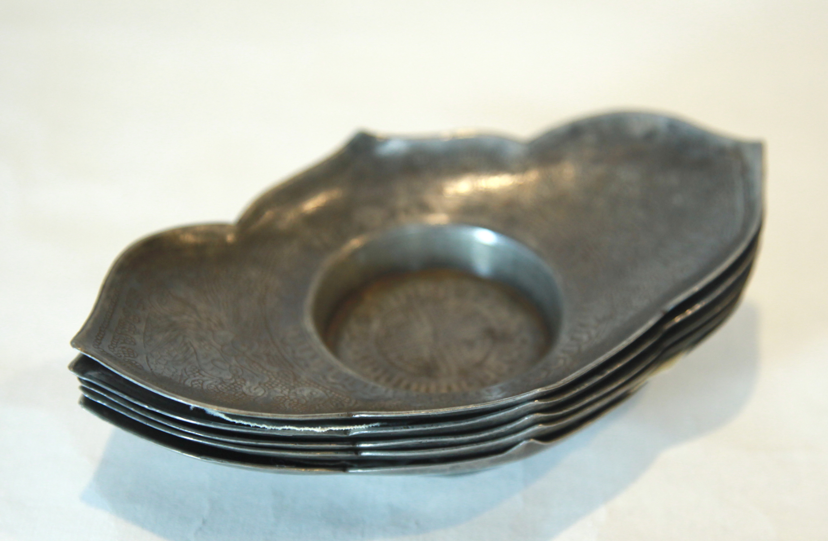 LOTUS LEAF SHAPED METAL TRAYS, DA