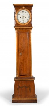 LOUIS PHILIPPE PARCEL-GILT PIN