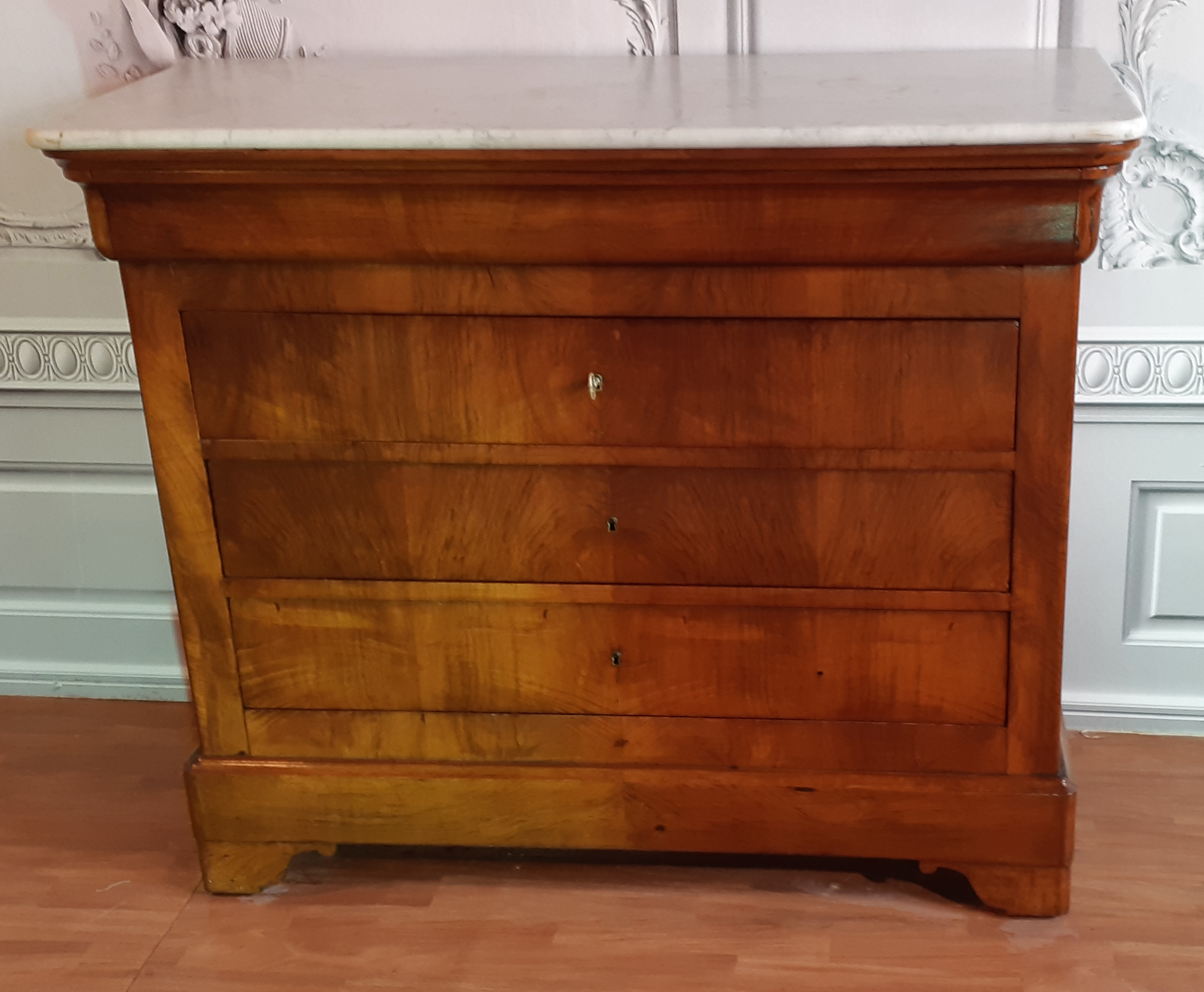 LOUIS PHILIPPE STYLE WALNUT