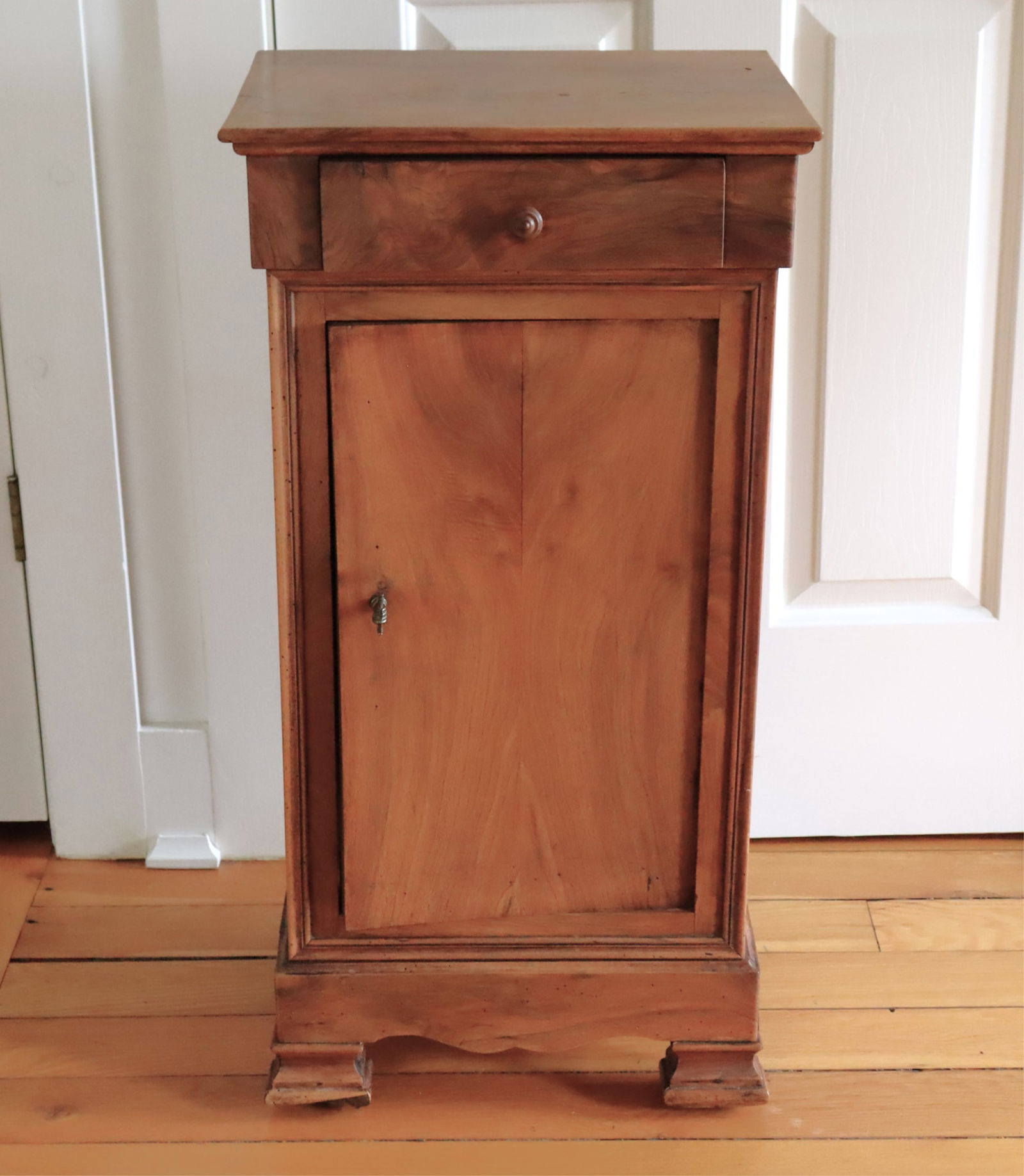 LOUIS PHILIPPE WALNUT BEDSIDE