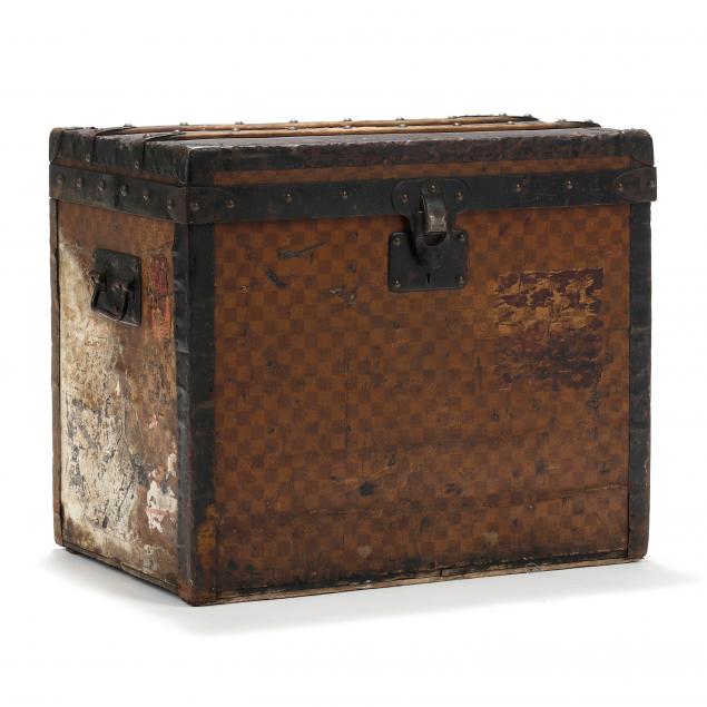 LOUIS VUITTON ANTIQUE HAT BOX