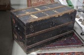 LOUIS VUITTON FLAT TOP TRUNK.