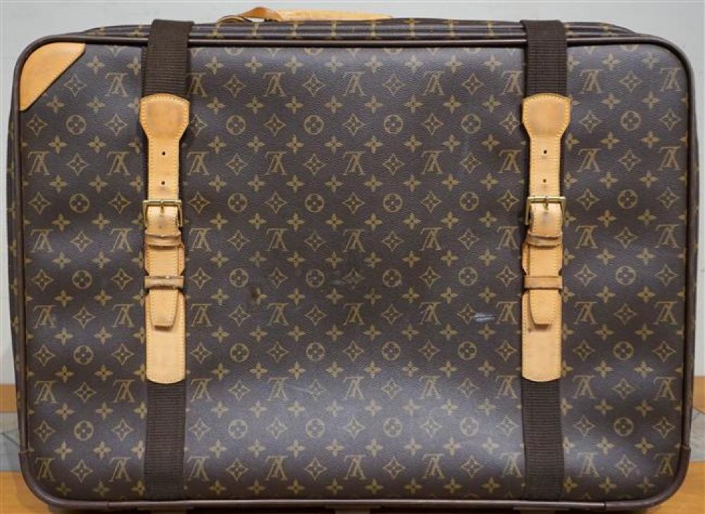LOUIS VUITTON MONOGRAM CANVAS