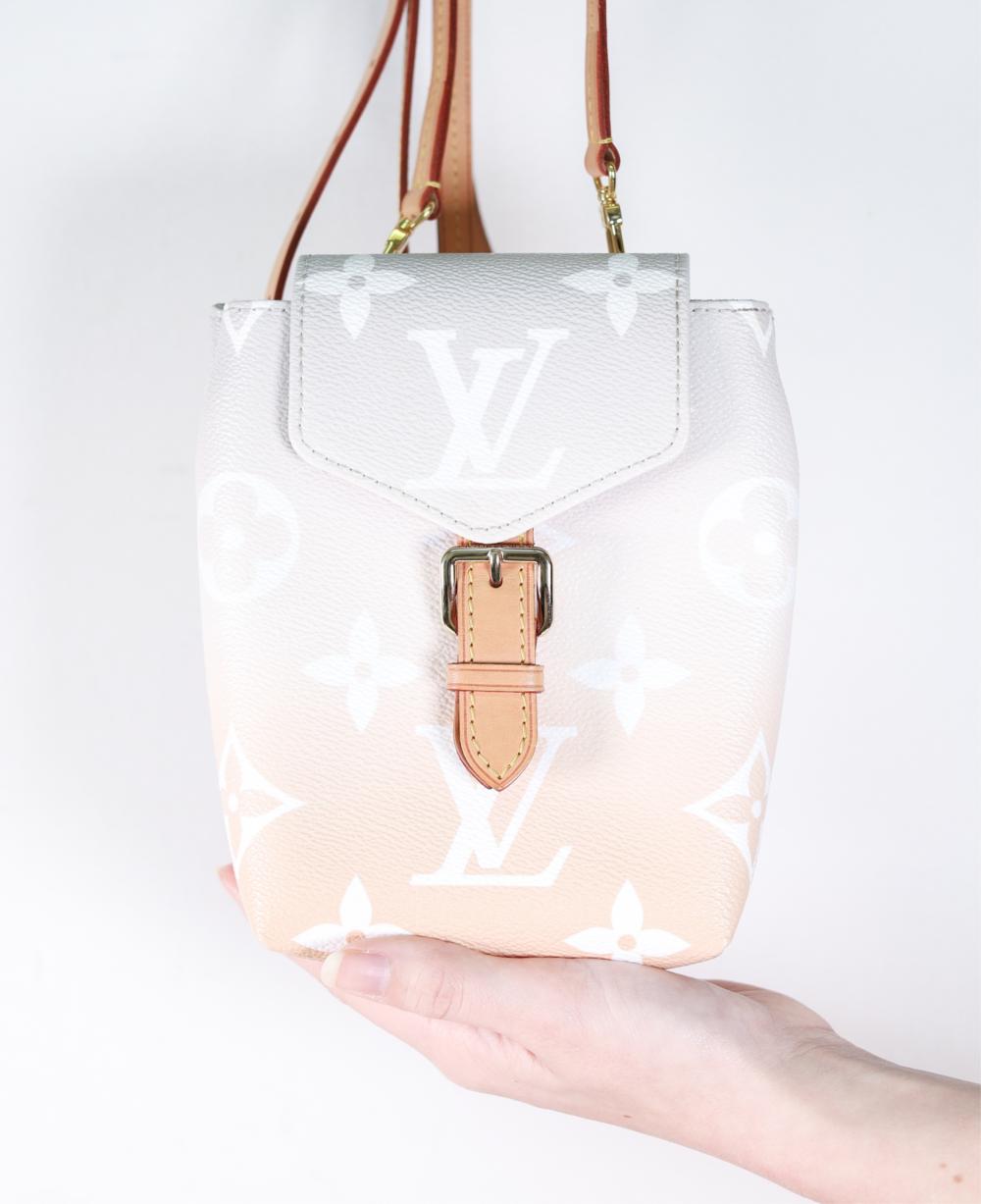LOUIS VUITTON MONOGRAM GIANT BY THE
