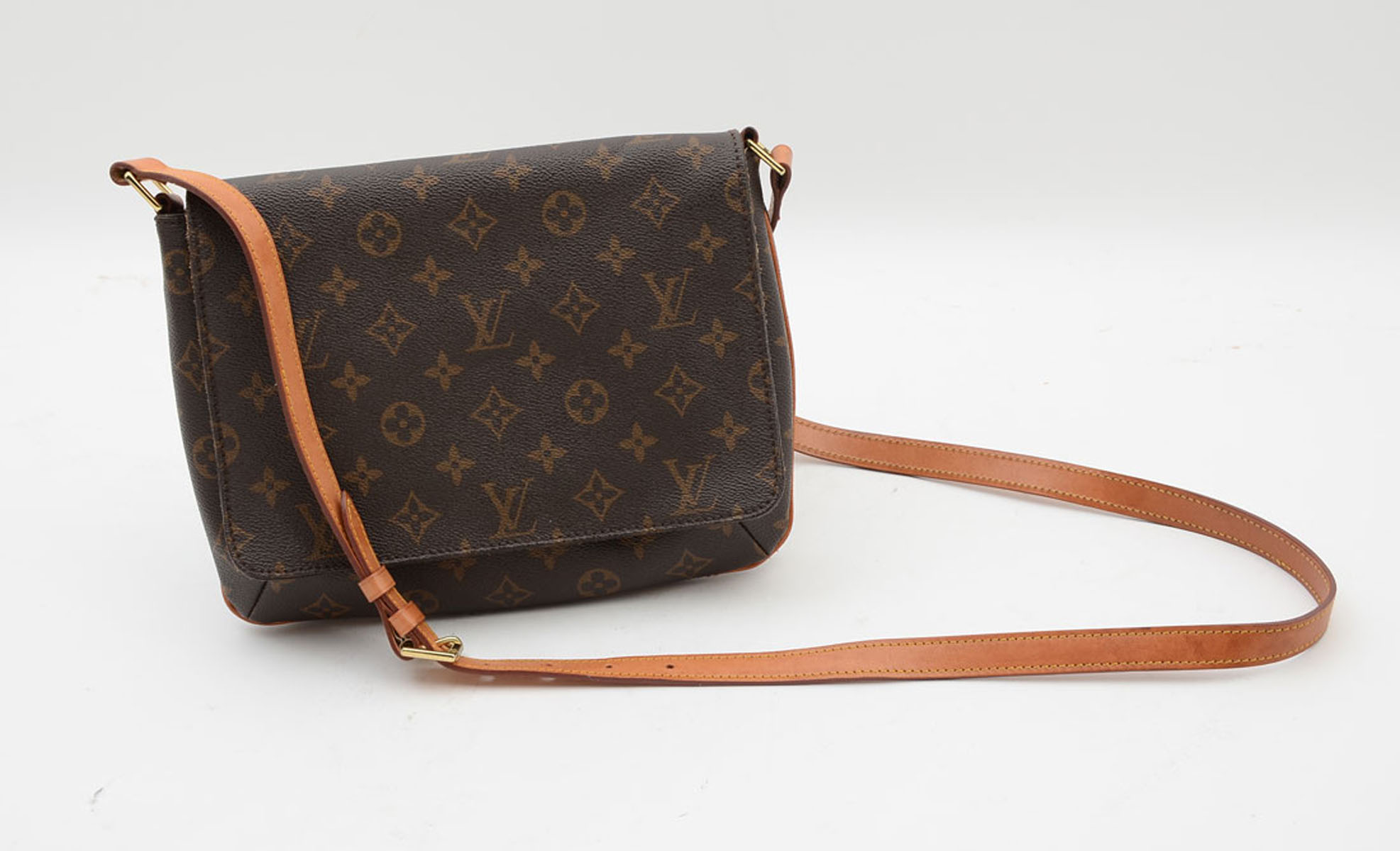 LOUIS VUITTON MONOGRAM MUSETTE