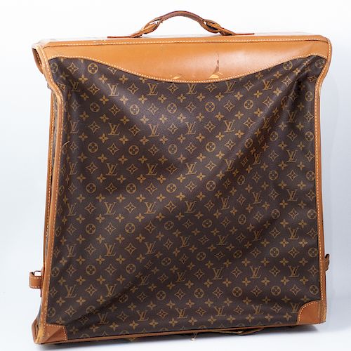 LOUIS VUITTON SUIT
