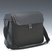 LOUIS VUITTON TAIGA TAIMYR MES