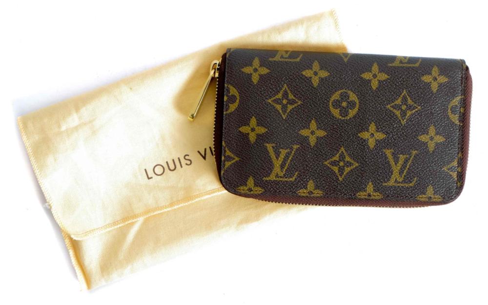 LOUIS VUITTON ZIPPY MONOGRAM