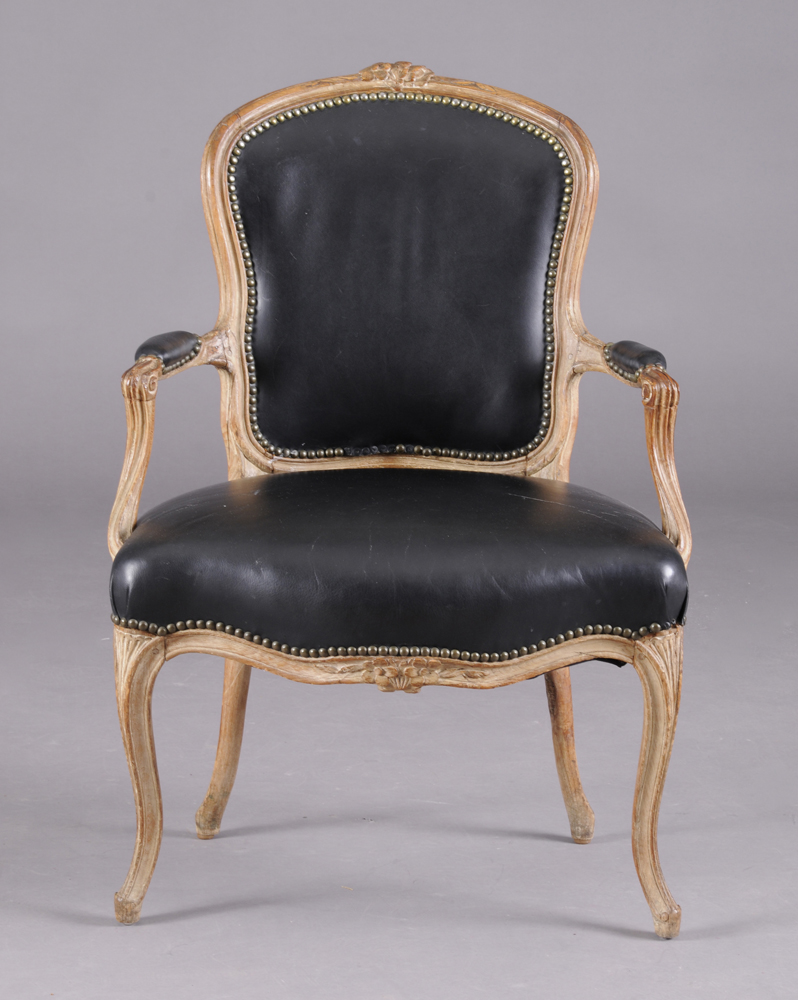LOUIS XV CARVED BEECHWOOD