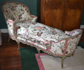 LOUIS XV CRÃˆME PAINTED CHAISE