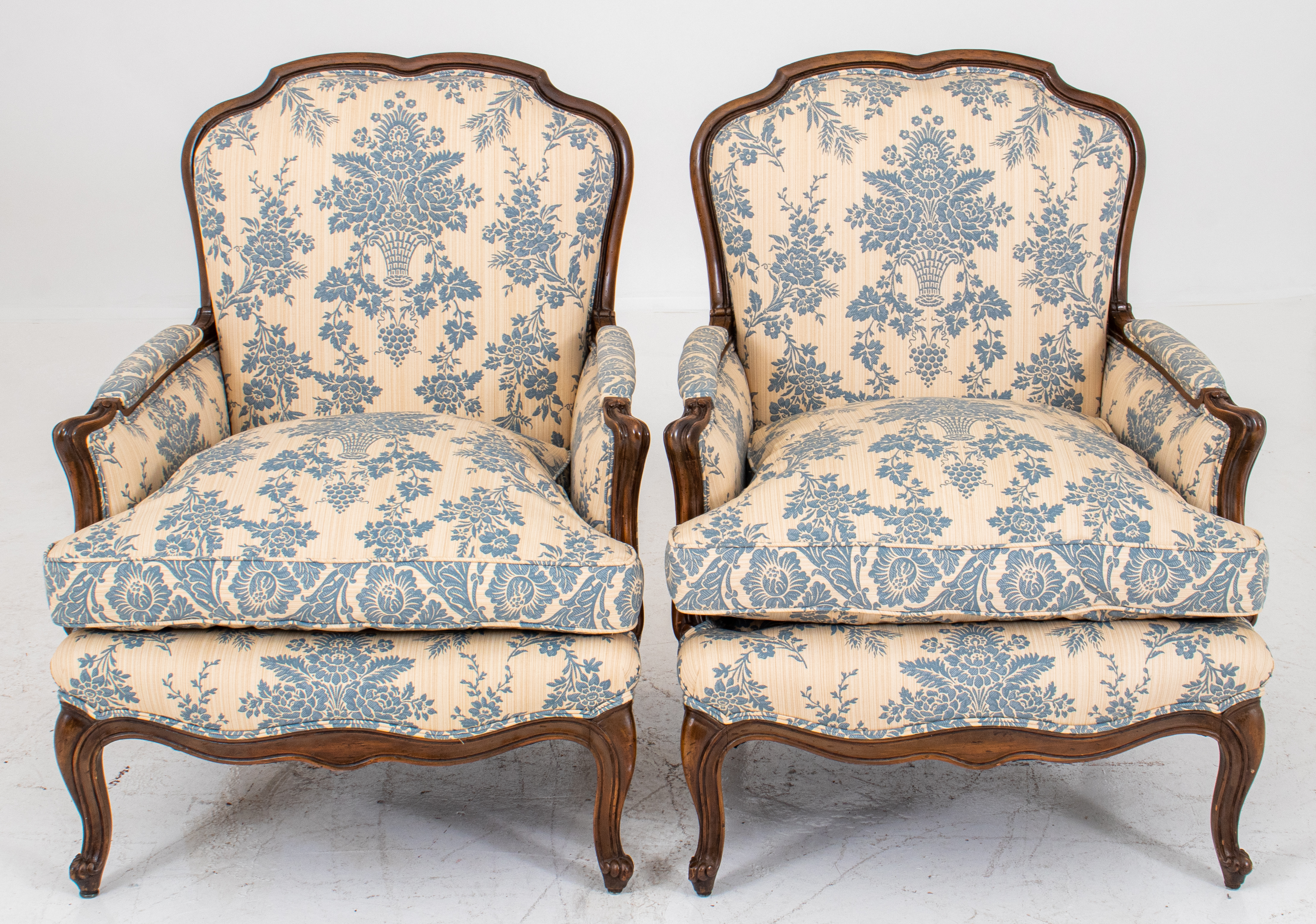 LOUIS XV PROVINCIAL STYLE BERGERES,