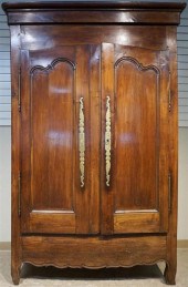 LOUIS XV PROVINCIAL WALNUT ARM