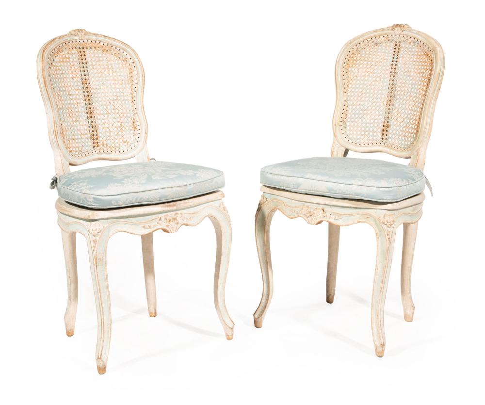 LOUIS XV-STYLE BLEU AND CREME
